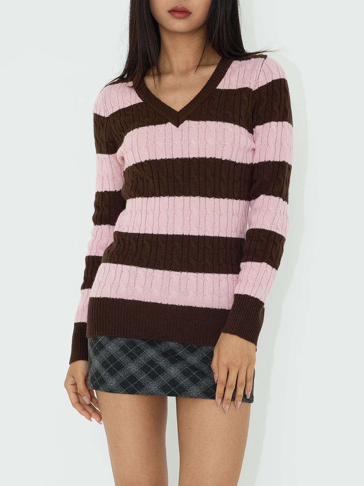 Теплый повседневный свитер в полоску с v-образным вырезом, цвет Blo, шерстяной вязаный длинный свитер обычного кроя, прямой женский топ
Теплый повседневный свитер в полоску с v-образным вырезом, цвет Blo, шерстяной вязаный длинный свитер обычного кроя, прямой женский топ