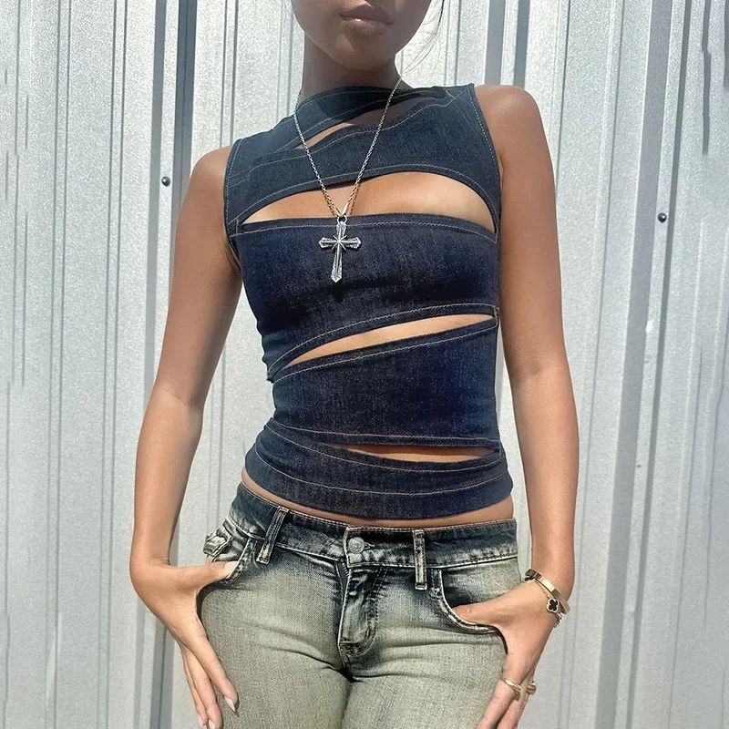 Women's Sleeveless Round Neck Vest Summer Solid Color Hollow Slim Vest Top Fashion Sexy Streetwear Women's Slim Vest Top
Women's Sleeveless Round Neck Vest Summer Solid Color Hollow Slim Vest Top Fashion Sexy Streetwear Women's Slim Vest Top