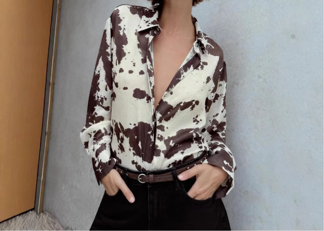 Summer 2025 New French Commuter Style Comfortable and Versatile, Animal Print Lapel Single-breasted Long-sleeved Shirt
Summer 2025 New French Commuter Style Comfortable and Versatile, Animal Print Lapel Single-breasted Long-sleeved Shirt