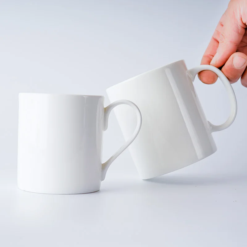 YaoHua Simple Bone China Coffee Cup Mug Cerc Hang Ear Coffee Cup Home Use Cup Nordic Sle Water Cup Dining Utensils
YaoHua Simple Bone China Coffee Cup Mug Cerc Hang Ear Coffee Cup Home Use Cup Nordic Sle Water Cup Dining Utensils