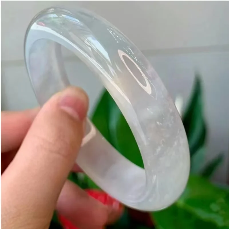 bracelet Natural Myanmar jade ice white moonlight jade bracelet with ice through bracelet
bracelet Natural Myanmar jade ice white moonlight jade bracelet with ice through bracelet