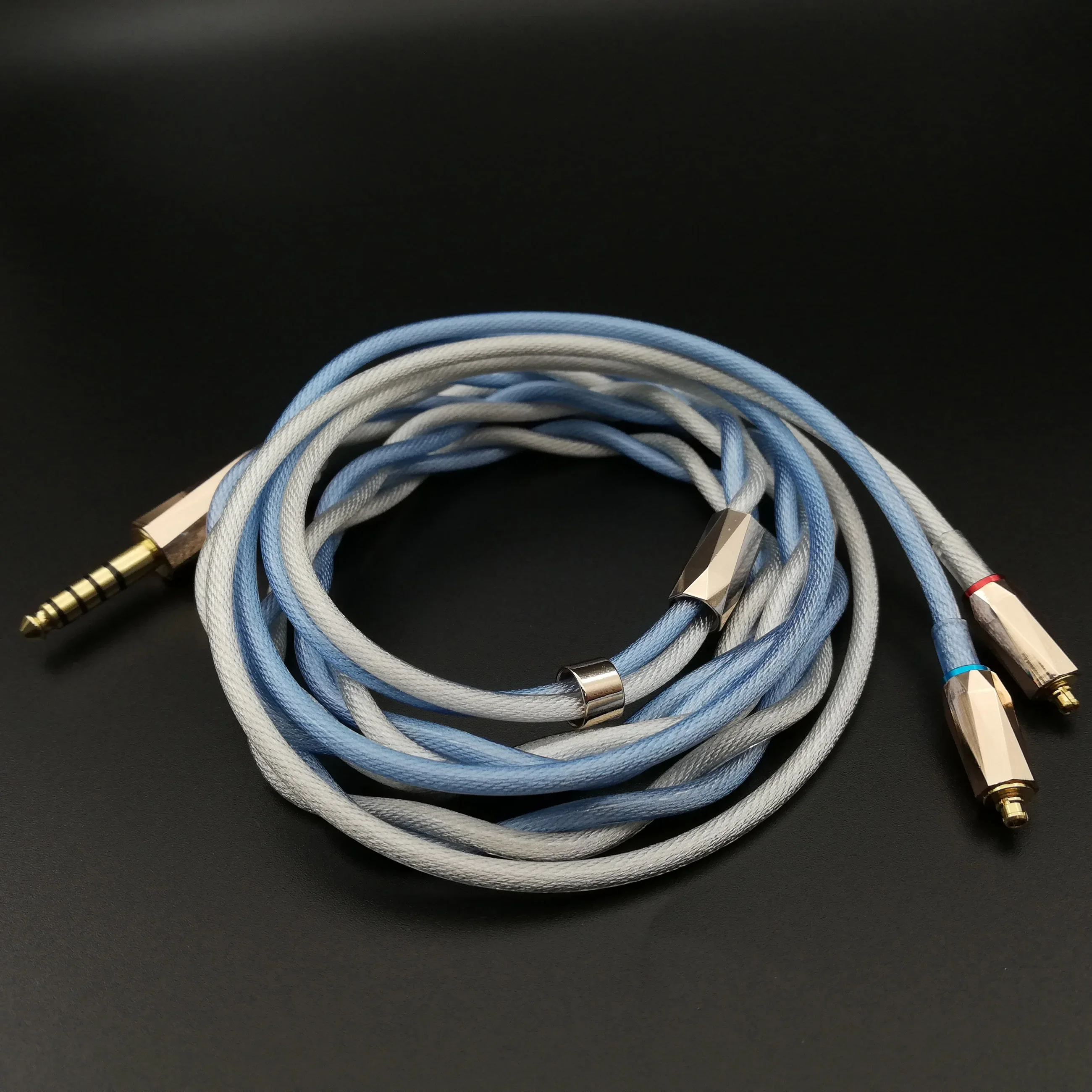 HIFI OCC Gold silver alloy palladium plating Cable Earphone Replacement Cable + Audio cable high grade Single Crystal Copper
HIFI OCC Gold silver alloy palladium plating Cable Earphone Replacement Cable + Audio cable high grade Single Crystal Copper
