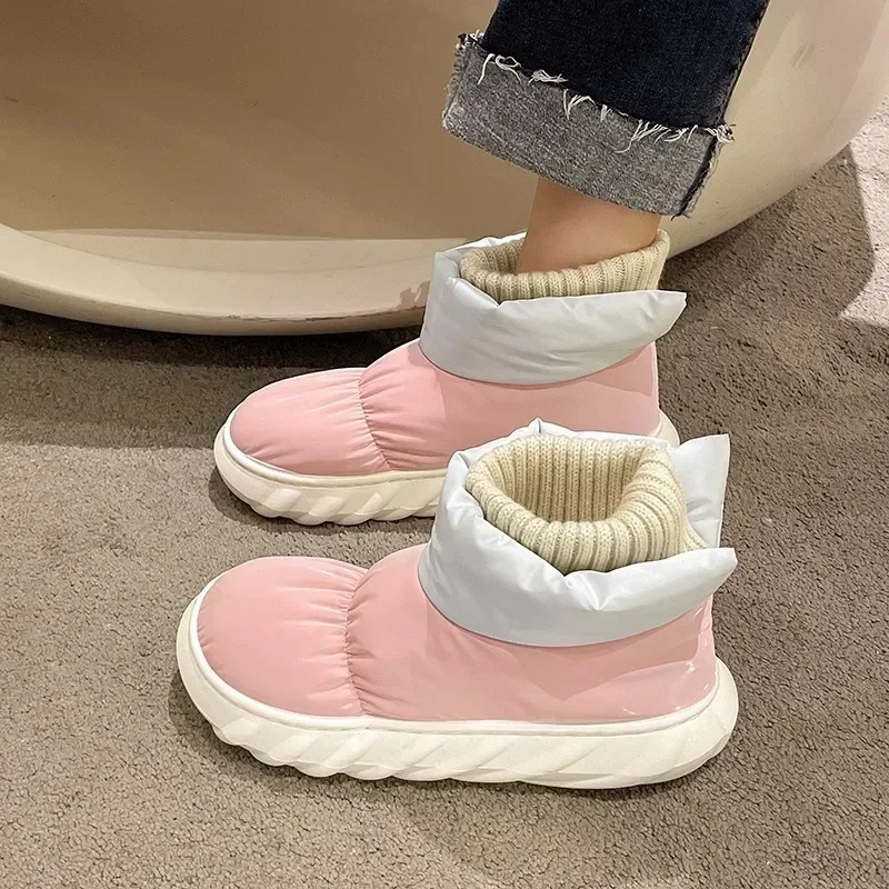 Women's Down Fabric Cotton Slippers Winter Plush Warm Comfortable Lightweight Snow Boots Anti Slip Waterproof Casual Shoes
Women's Down Fabric Cotton Slippers Winter Plush Warm Comfortable Lightweight Snow Boots Anti Slip Waterproof Casual Shoes