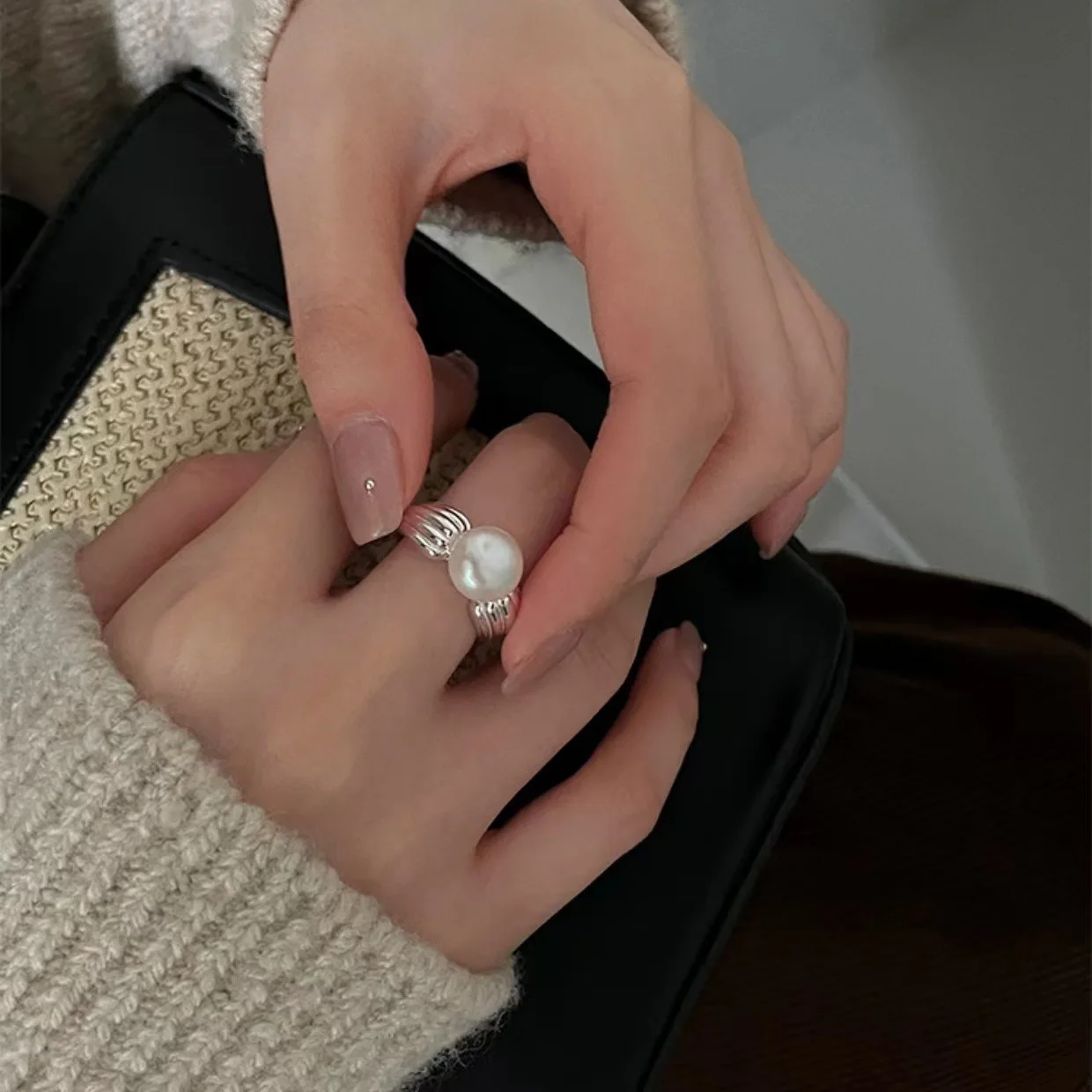 925 Sterling Silver Jewelry Ladies Pearl Rings For Women Wedding Engagement Vintage Accessories Jewellery Moneys 925
925 Sterling Silver Jewelry Ladies Pearl Rings For Women Wedding Engagement Vintage Accessories Jewellery Moneys 925