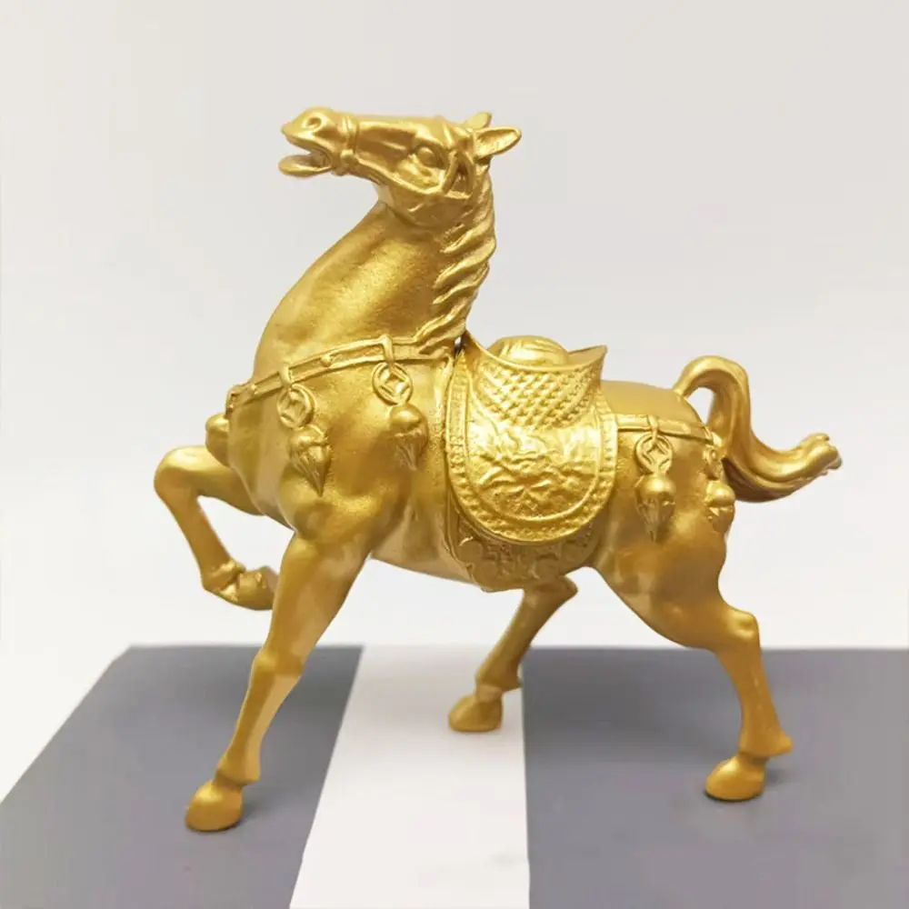 Chinese Style Rotating Ingots Horse Statue Gold Realistic Running Horse Ornaments Good Luck Unique Horse Year Miniature Ornament
Chinese Style Rotating Ingots Horse Statue Gold Realistic Running Horse Ornaments Good Luck Unique Horse Year Miniature Ornament