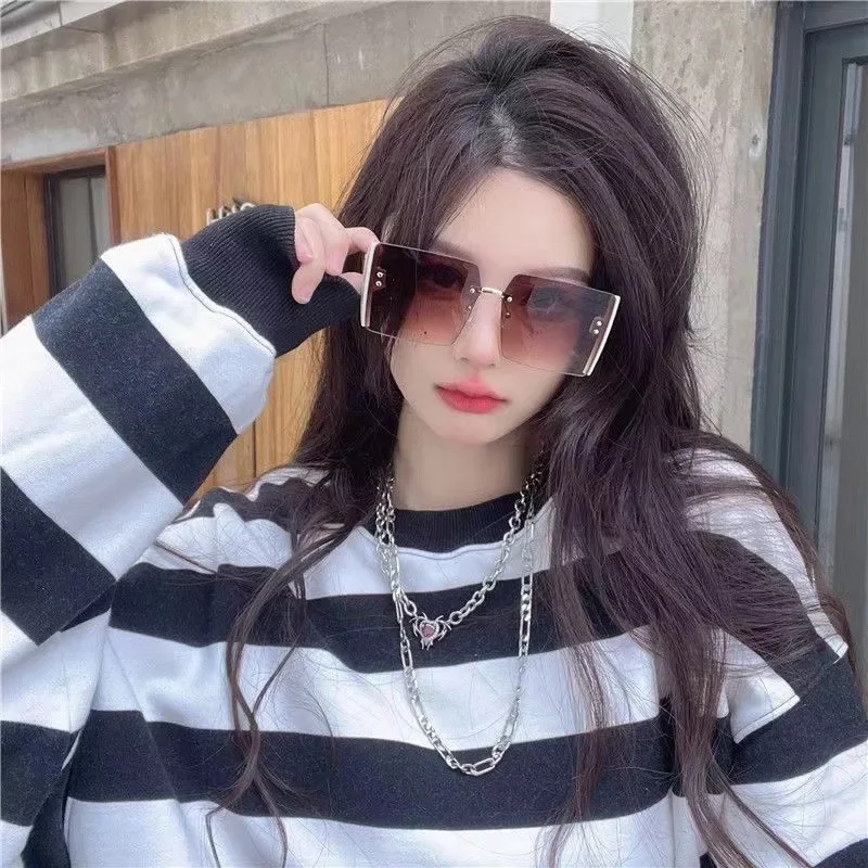 Personalized Square Rimless Sunglasses Women's Big Face Thin Glasses Premium Feeling Niche Sunglasses
Personalized Square Rimless Sunglasses Women's Big Face Thin Glasses Premium Feeling Niche Sunglasses