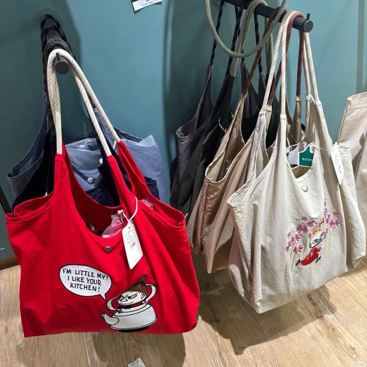 New MumingYamei Embroidered Handbag Women's Bags Large Capacity Handheld Bento Bag Shopping Bag Casual Tote Bag Girl's Gift Toys
New MumingYamei Embroidered Handbag Women's Bags Large Capacity Handheld Bento Bag Shopping Bag Casual Tote Bag Girl's Gift Toys