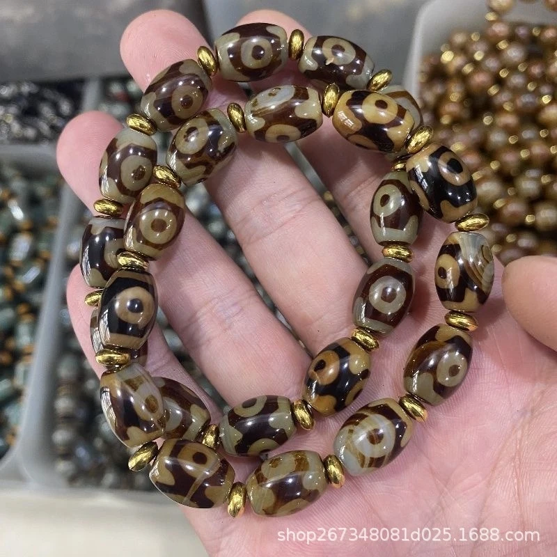 Natural Agate Three-Eyed Dzi , Vintage Tibetan Buddhist Bead Bracelet, Ethnic Style Jewelry Men and Women
Natural Agate Three-Eyed Dzi , Vintage Tibetan Buddhist Bead Bracelet, Ethnic Style Jewelry Men and Women