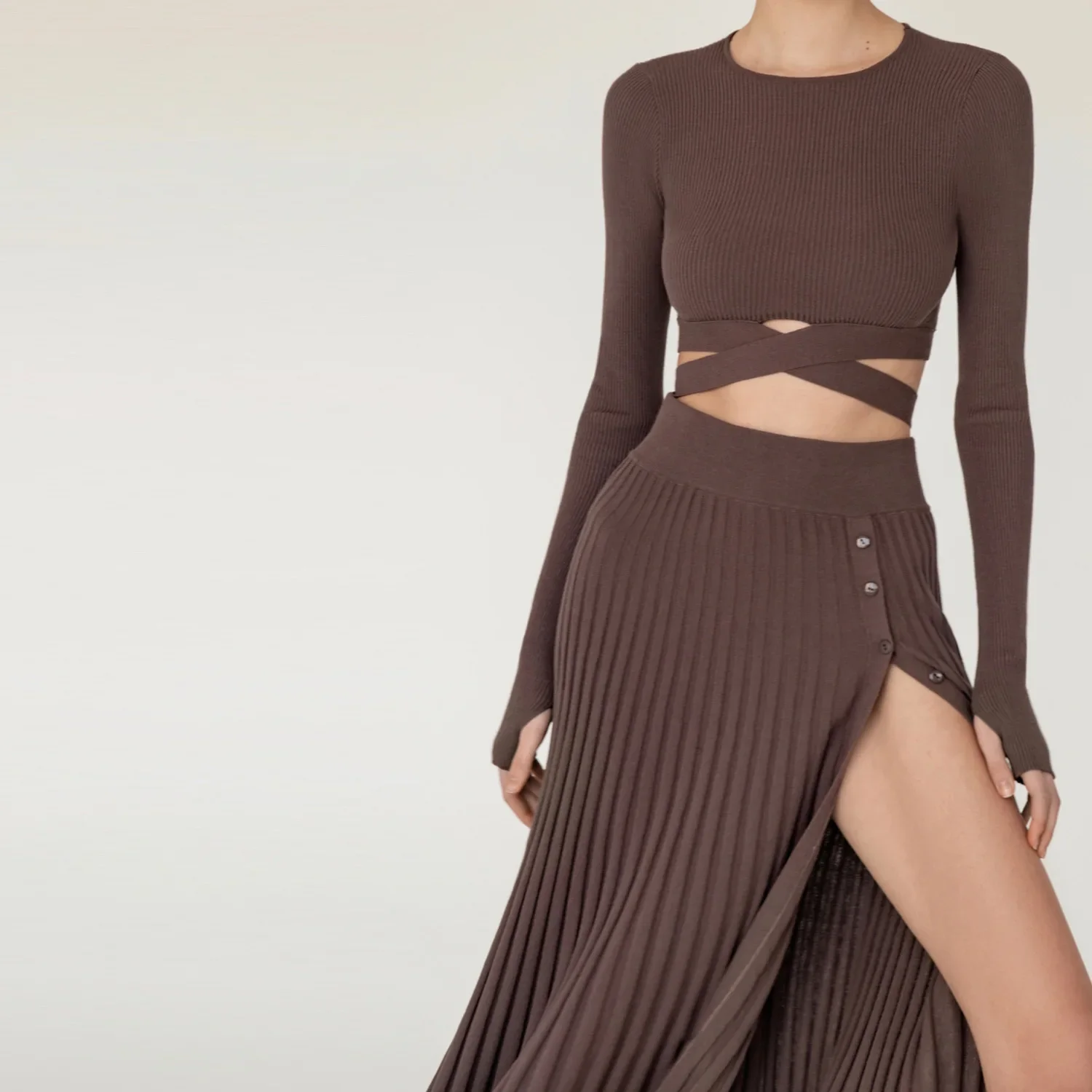 Women's Skirt Suit Slit Sweater Pleated Skirt + Tie Cardigan 2-piece Suit Elegant and Fashionable Sexy Top Skirt Suit Vestido
Women's Skirt Suit Slit Sweater Pleated Skirt + Tie Cardigan 2-piece Suit Elegant and Fashionable Sexy Top Skirt Suit Vestido