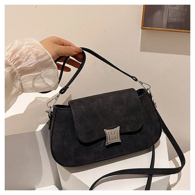Fashion Casual Women's Bags, New Retro Simple and Versatile Handbags in Autumn and Winter, High-end Trendy Oblique Span Bags
Fashion Casual Women's Bags, New Retro Simple and Versatile Handbags in Autumn and Winter, High-end Trendy Oblique Span Bags