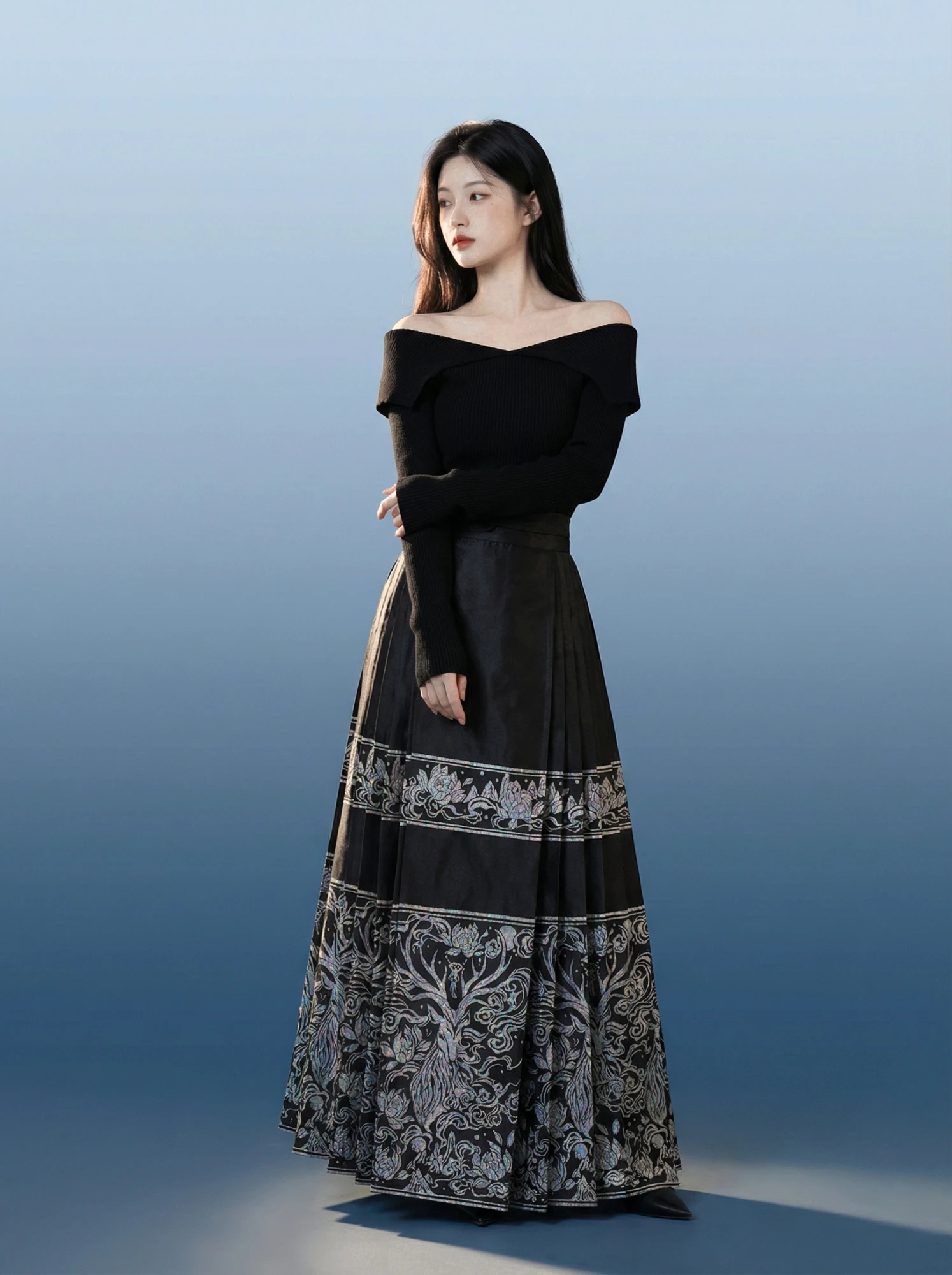 Комплект Xiaolu Water Dr Ze Ming: имитация лаковой росписи, юбка-шаровары и свитер на одно плечо, повседневный, весна-осень, Ханьфу
Комплект Xiaolu Water Dr Ze Ming: имитация лаковой росписи, юбка-шаровары и свитер на одно плечо, повседневный, весна-осень, Ханьфу