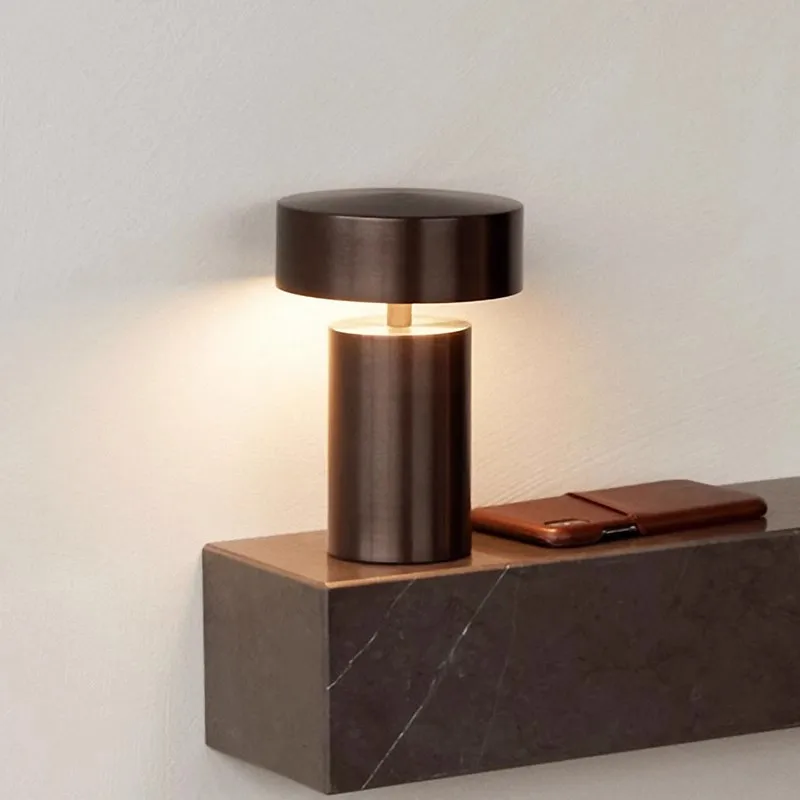 Denmark Baking Paint Aluminium Touch Switch LED Table Lamps Moden Minimalist Living Room Bedroom Restaurant Office Desk Lights
Denmark Baking Paint Aluminium Touch Switch LED Table Lamps Moden Minimalist Living Room Bedroom Restaurant Office Desk Lights