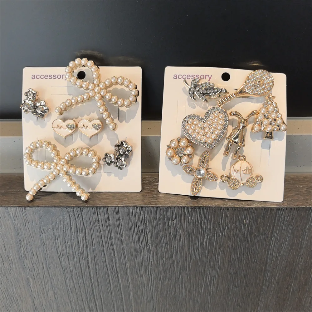 New Design Sweet Aesthetic Crystal Pearl bow tie DIY accessories Resin Praise Shoe charmas clow for clogs Slides fashionista
New Design Sweet Aesthetic Crystal Pearl bow tie DIY accessories Resin Praise Shoe charmas clow for clogs Slides fashionista