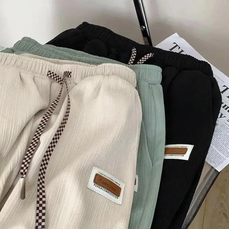 Ice Silk Men's Shorts Breathable Loose Fit Sporty Casual Summer Fashion Brand Stretchable Youthful Five-Quarter Length
Ice Silk Men's Shorts Breathable Loose Fit Sporty Casual Summer Fashion Brand Stretchable Youthful Five-Quarter Length