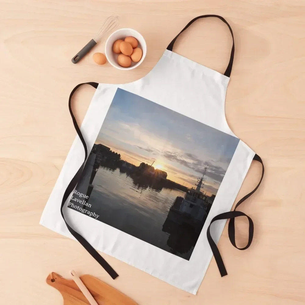 Sunset over Whitstable Apron Christmas gift christmas kitchen cloths Women's Home Clothes Apron
Sunset over Whitstable Apron Christmas gift christmas kitchen cloths Women's Home Clothes Apron