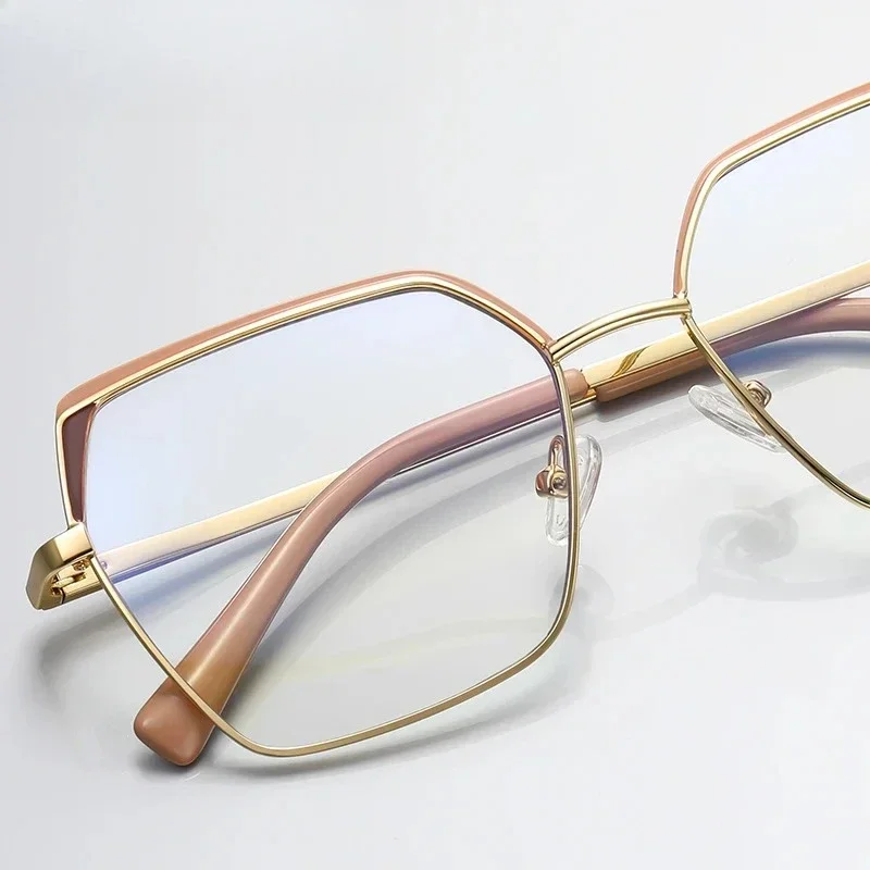 Ollymurs Personality Anti-Blue Light Glasses CustomizablePolygonal Geometric Frame Design Prescription Photochromic Glasses 310
Ollymurs Personality Anti-Blue Light Glasses CustomizablePolygonal Geometric Frame Design Prescription Photochromic Glasses 310