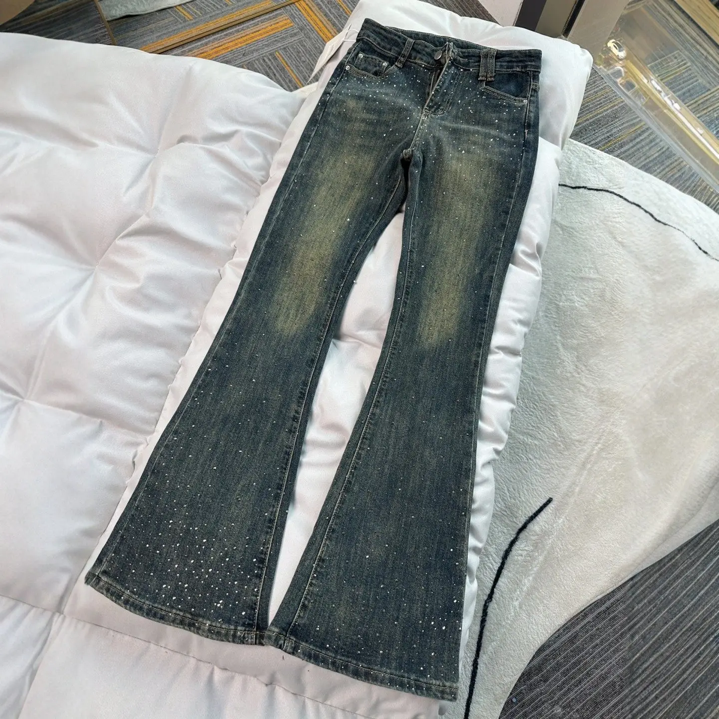 American Retro Style Rhinestone Embellished Flared Jeans For Women, New Early Spring Collection, Plus Size, High-Waisted,
American Retro Style Rhinestone Embellished Flared Jeans For Women, New Early Spring Collection, Plus Size, High-Waisted,
