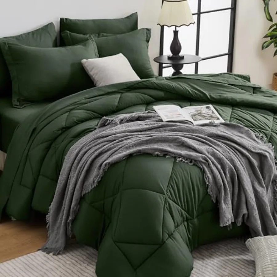 Comforter Set - 7-Piece All Season Bed in a Bag Ultra Soft Bedding Set with Comforter Flat Sheet Fitted Sheet Pillowcases Pillo
Comforter Set - 7-Piece All Season Bed in a Bag Ultra Soft Bedding Set with Comforter Flat Sheet Fitted Sheet Pillowcases Pillo