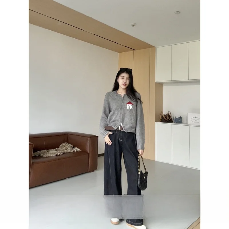 Loose Fit Cartoon round Neck Sweater Double Zipper Knife Pleat Pants Fashionable Versatile Women's Spring Autumn Wear
Loose Fit Cartoon round Neck Sweater Double Zipper Knife Pleat Pants Fashionable Versatile Women's Spring Autumn Wear