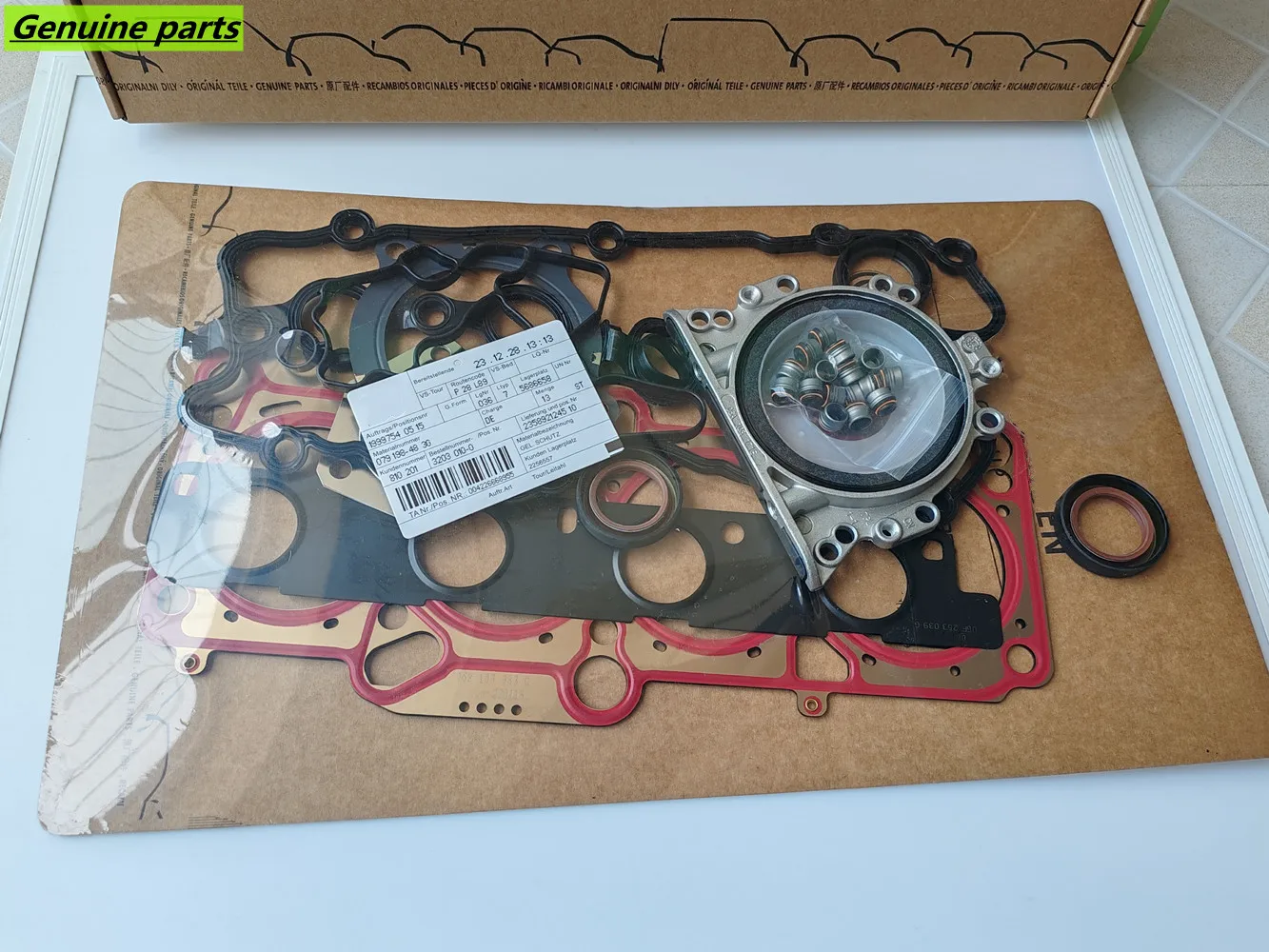 GENUINE OEM 06F198012 Cylinder Head Gasket Repair Kit For Audi A4 A6 TT VW EOS GTI GLI BPY BWA EA113 Engine 06F103383G 038103085
GENUINE OEM 06F198012 Cylinder Head Gasket Repair Kit For Audi A4 A6 TT VW EOS GTI GLI BPY BWA EA113 Engine 06F103383G 038103085