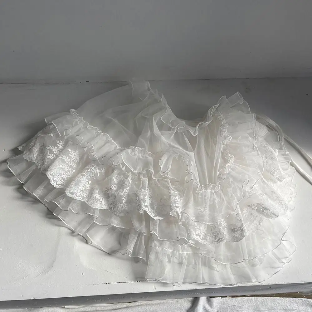 Creative White Black Lolita Short Shawl Ruffles Lace Mesh Princess Capes Cardigan Photo Props Cosplay Lolita Skirt Women
Creative White Black Lolita Short Shawl Ruffles Lace Mesh Princess Capes Cardigan Photo Props Cosplay Lolita Skirt Women