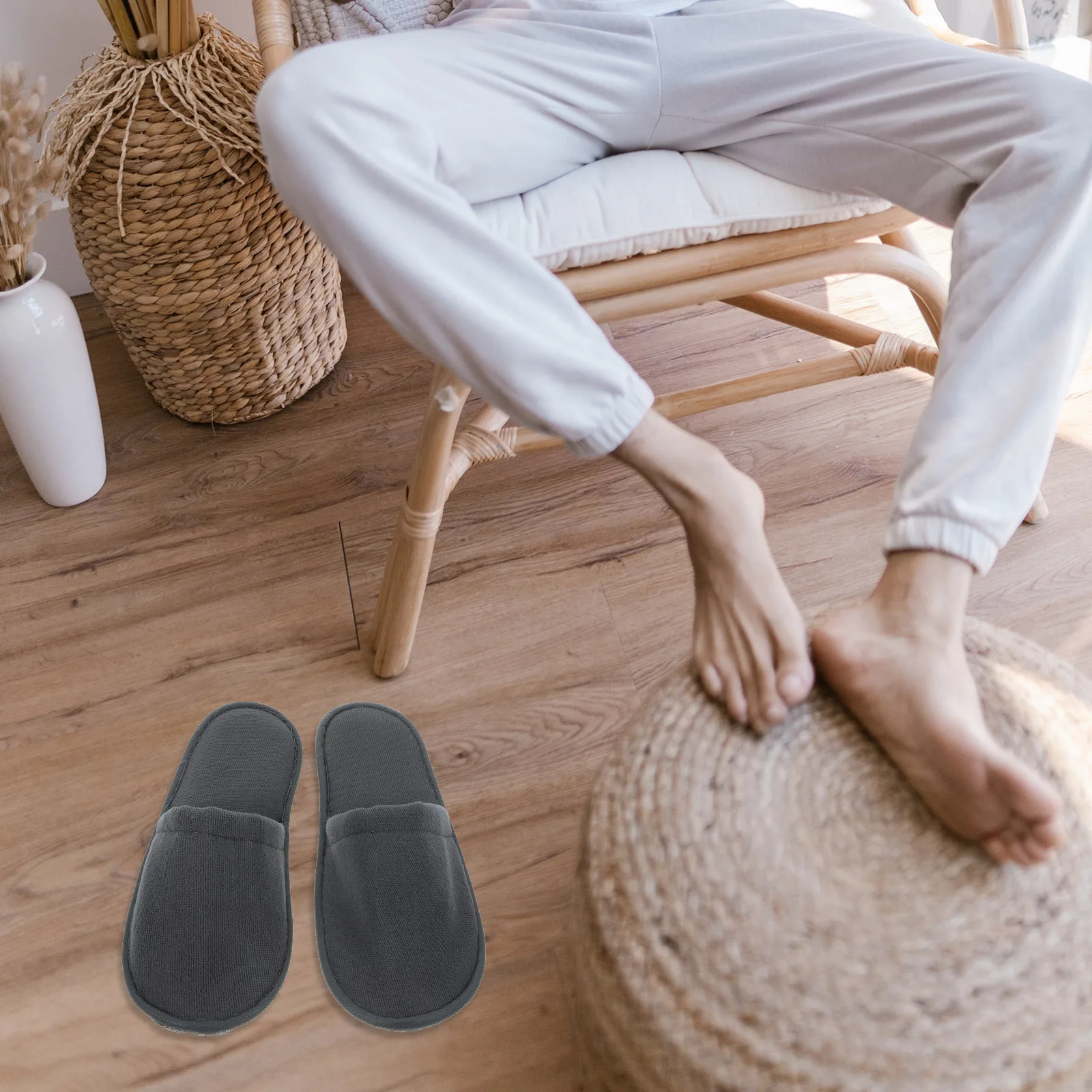 6pcs Thickened Disposable Slippers Soft Breathable For Home Hotel Travel Spa Guest Use Indoor Footwear Men Women Convenient
6pcs Thickened Disposable Slippers Soft Breathable For Home Hotel Travel Spa Guest Use Indoor Footwear Men Women Convenient