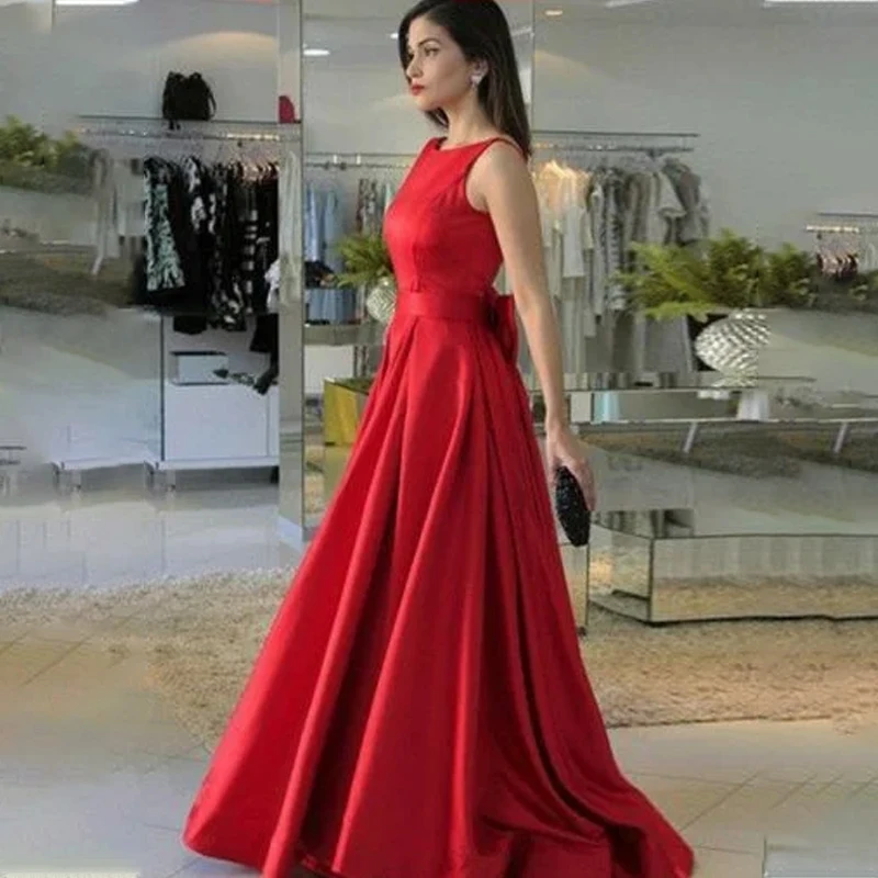 Red Satin Bridesmaid dresses O Neck backless big bow sexy wedding guest Gowns long vestido de Festa high-quality abiti da dami
Red Satin Bridesmaid dresses O Neck backless big bow sexy wedding guest Gowns long vestido de Festa high-quality abiti da dami