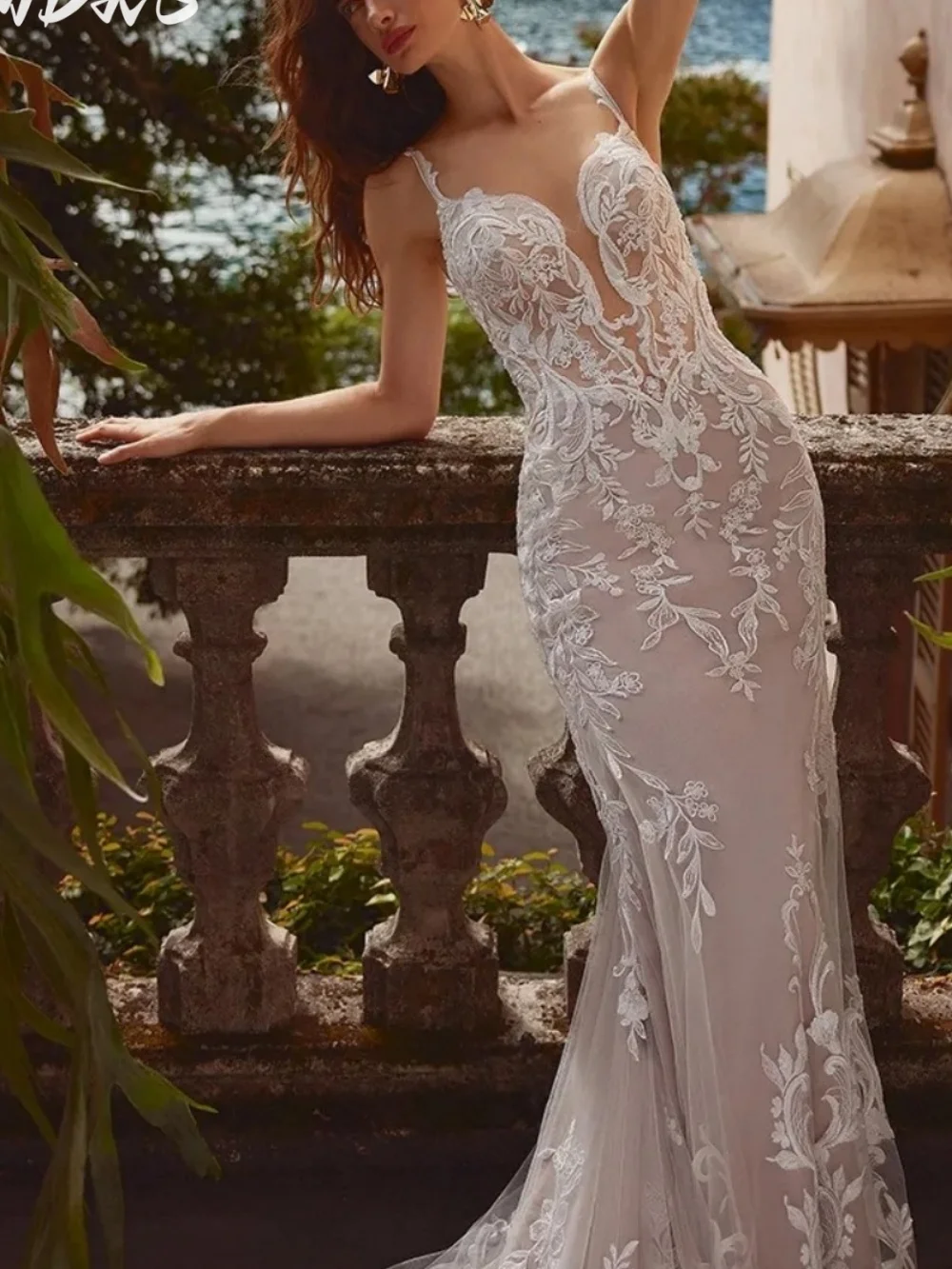 Sexy Spaghetti Strap Wedding Dress 2025 Classic Sleeveless Tulle Bridal Gown Romantic Applique A-line Floor-length Gown Customiz
Sexy Spaghetti Strap Wedding Dress 2025 Classic Sleeveless Tulle Bridal Gown Romantic Applique A-line Floor-length Gown Customiz