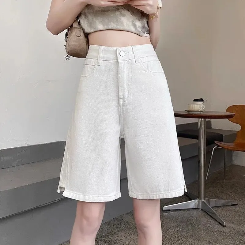 Женские белые джинсовые шорты с высокой талией, с цветочной вышивкой, широкие, повседневные
Женские белые джинсовые шорты с высокой талией, с цветочной вышивкой, широкие, повседневные