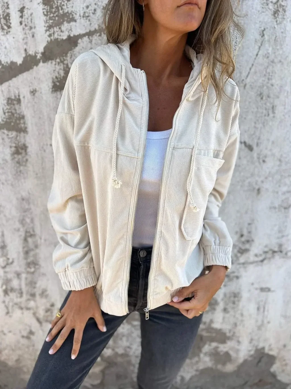 Autumn Fashion Solid Color Zipper Jacket with Pockets, European and American Simple Corduroy Casual Loose Hooded Jacket Women
Autumn Fashion Solid Color Zipper Jacket with Pockets, European and American Simple Corduroy Casual Loose Hooded Jacket Women