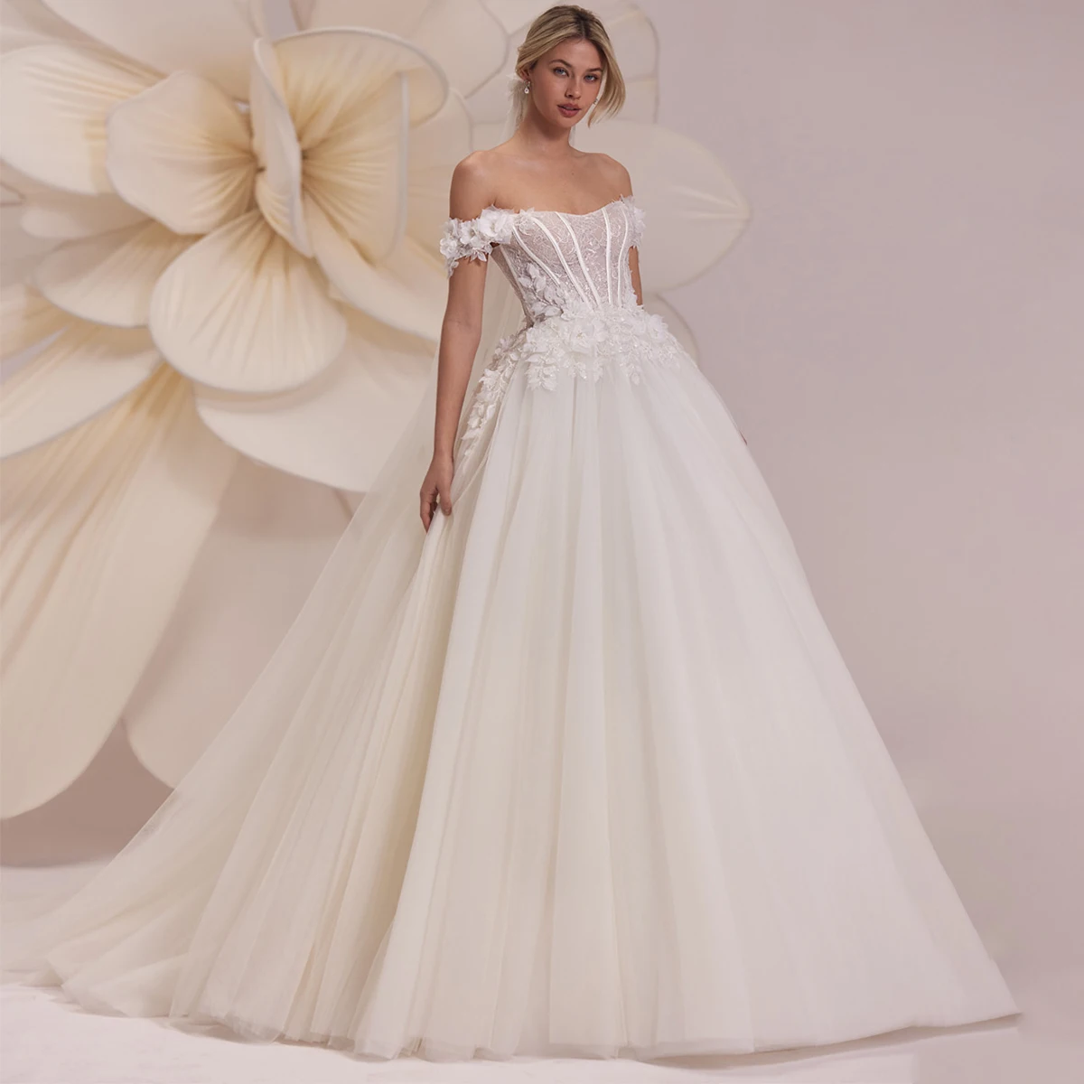 Romantic Vestidos novia Appliques Lace Wedding Dresses Puffy Long Ball Gown With Train Off Shoulder A Line Bridal Gown For Bride
Romantic Vestidos novia Appliques Lace Wedding Dresses Puffy Long Ball Gown With Train Off Shoulder A Line Bridal Gown For Bride