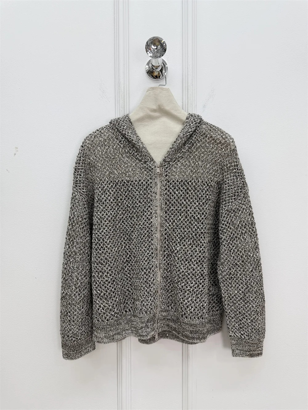 Linen Cotton Sequined Coatwear Hollow-Out Knit Hooded Cardigan For Women Spring/Summer 2026
Linen Cotton Sequined Coatwear Hollow-Out Knit Hooded Cardigan For Women Spring/Summer 2026