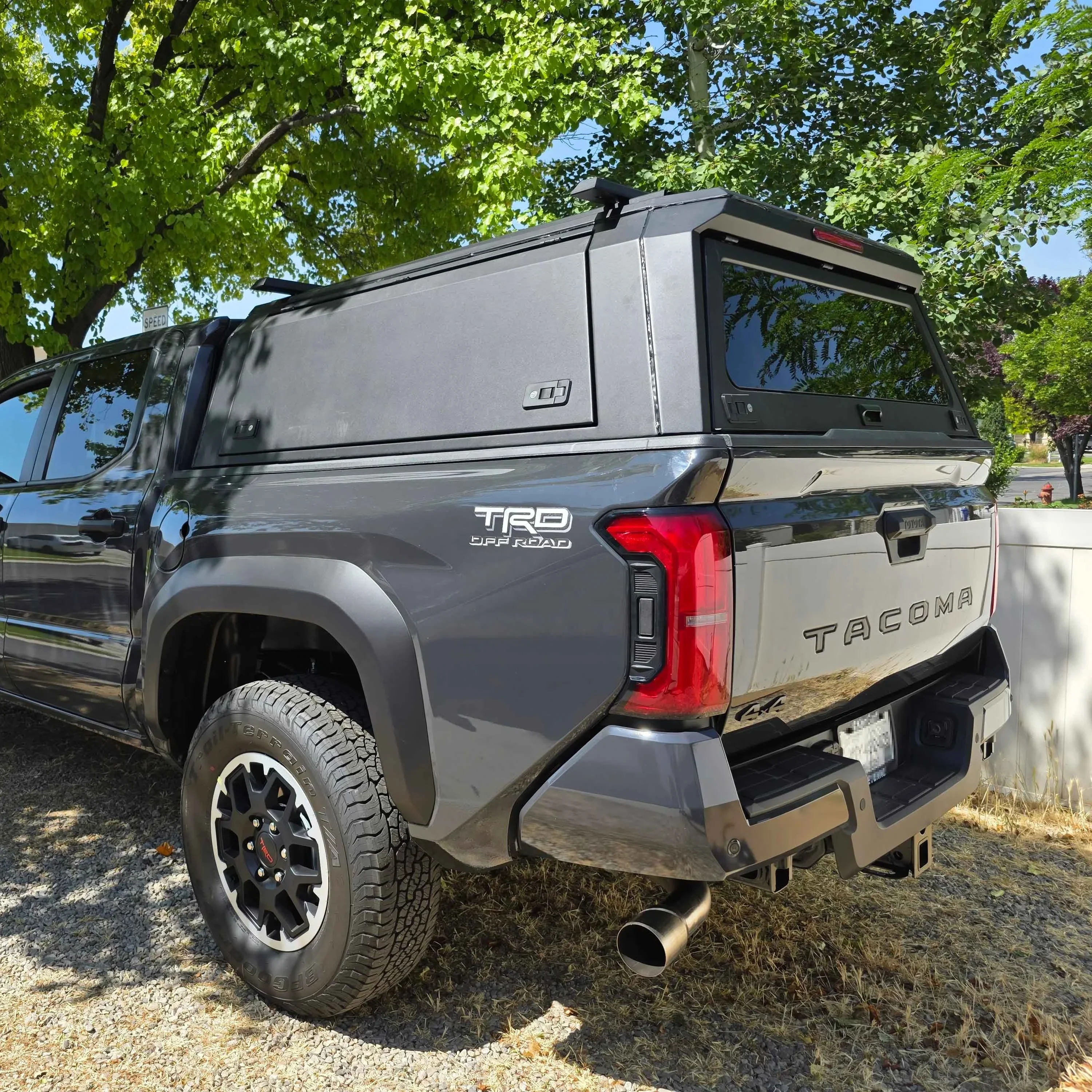 Custom Pickup Hardtop Waterproof Topper Truck Canopy for Dodge 2025 TRX Ford Ranger Toyota LC70 Toyota Hilux KIA TASMAN
Custom Pickup Hardtop Waterproof Topper Truck Canopy for Dodge 2025 TRX Ford Ranger Toyota LC70 Toyota Hilux KIA TASMAN