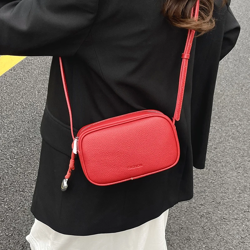 Trendy Small Square Bag Women's 2025 New Unique Design Simple Faion High-End Sensation oulder Crossbody Bag Casual PU Lea...
Trendy Small Square Bag Women's 2025 New Unique Design Simple Faion High-End Sensation oulder Crossbody Bag Casual PU Lea...
