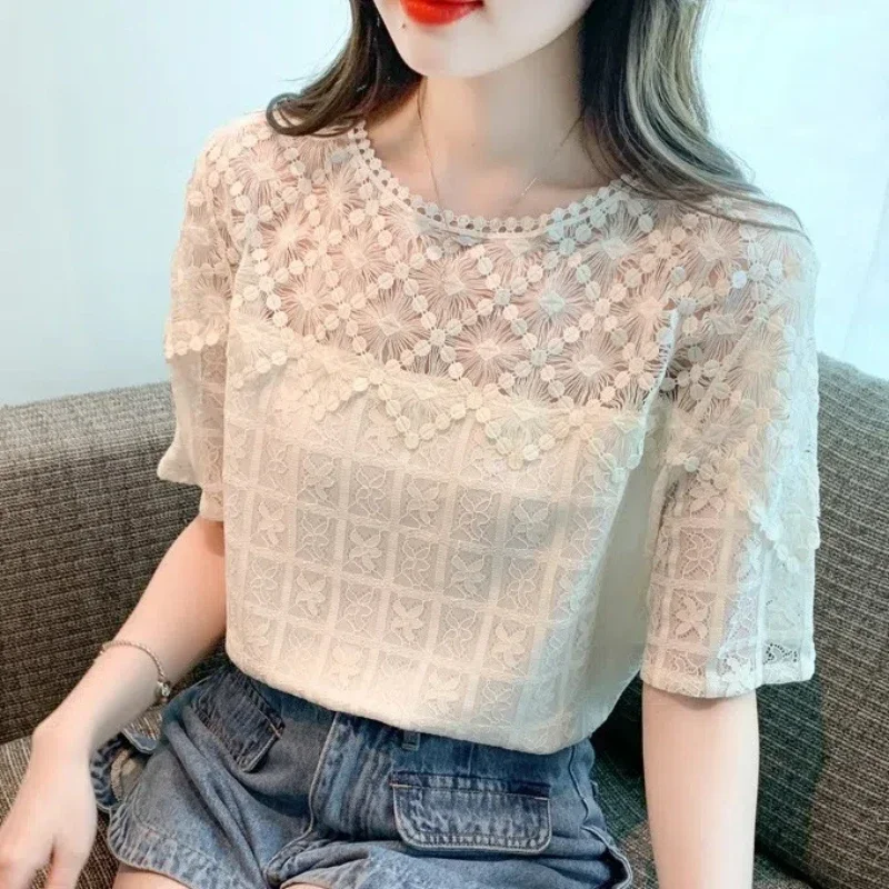 Temperament Lace Hollow Out T Shirts Summer Short Sleeve Thin Solid Color Elegant Tops Tees Fashion Sweet Women Clothing S881
Temperament Lace Hollow Out T Shirts Summer Short Sleeve Thin Solid Color Elegant Tops Tees Fashion Sweet Women Clothing S881