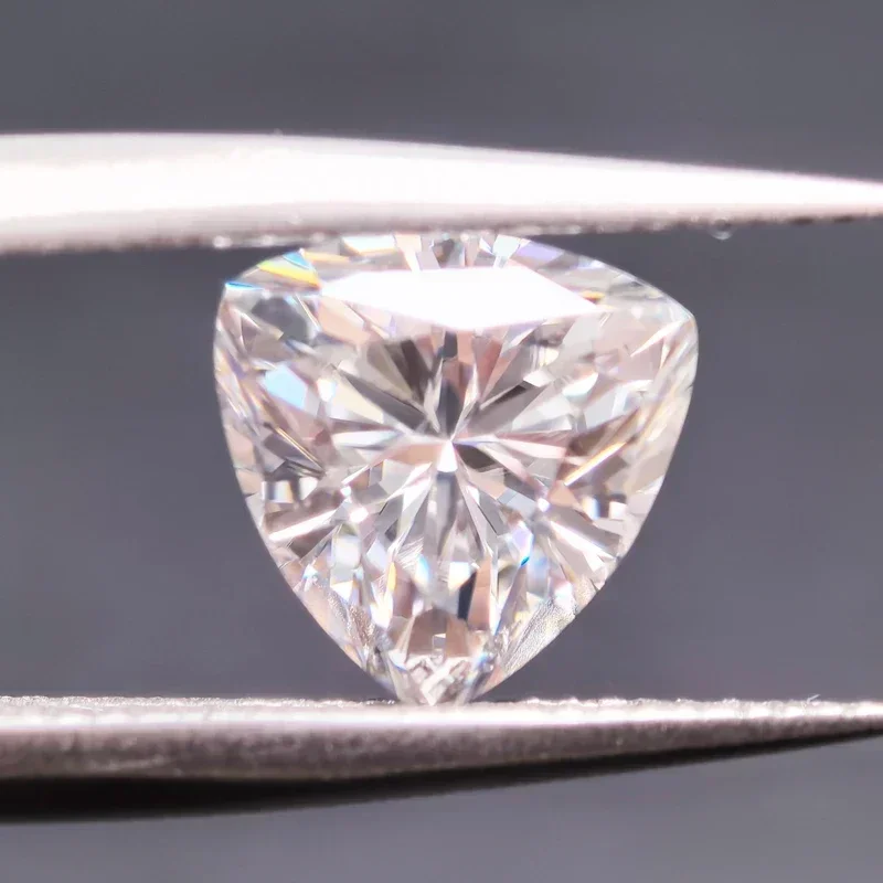 NEW NEW Moissanite Stone Fat Triangle Shape D Color Charm Gemstone Lab Grown Diamond for DIY Jewelry Making Materials GRA Certif
NEW NEW Moissanite Stone Fat Triangle Shape D Color Charm Gemstone Lab Grown Diamond for DIY Jewelry Making Materials GRA Certif