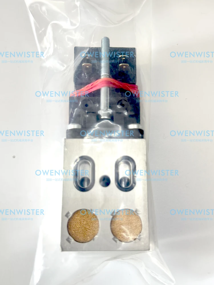 Original new solenoid valve 2625455 for Roland 700 Inlet air valve printing machine parts replacement parts
Original new solenoid valve 2625455 for Roland 700 Inlet air valve printing machine parts replacement parts