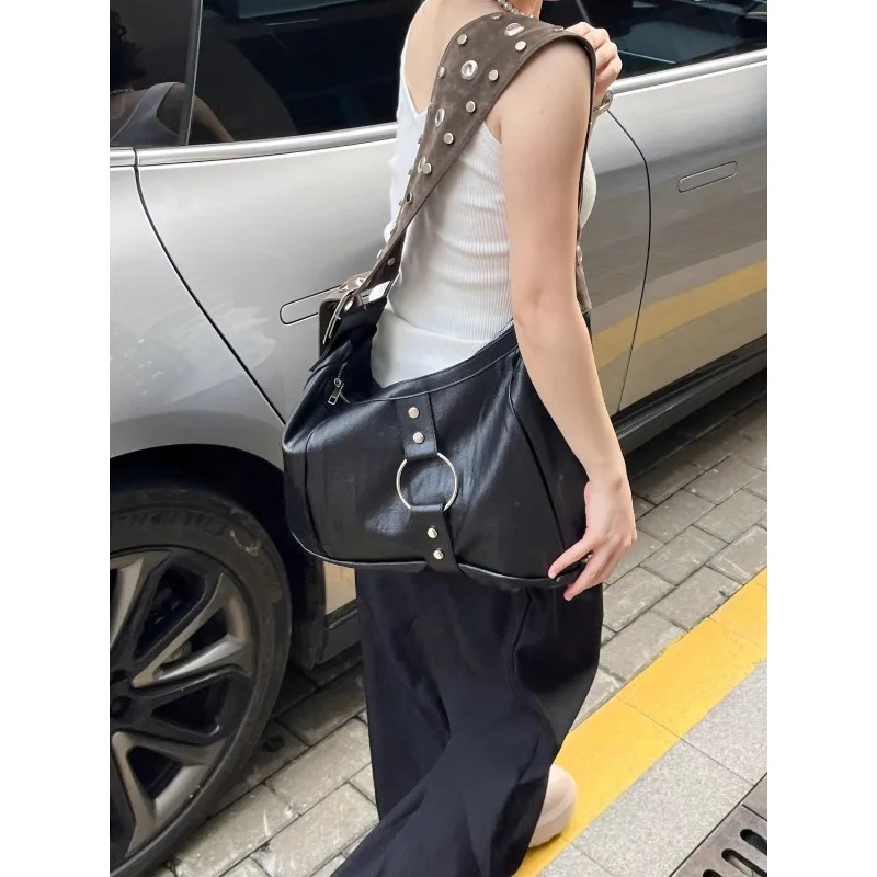 Y2k Punk Black Large Capacity Tote Bag Women Vintage Commuting Korean 2024 Trendy Shoulder Bag Motorcycle Designer Crossbody Bag
Y2k Punk Black Large Capacity Tote Bag Women Vintage Commuting Korean 2024 Trendy Shoulder Bag Motorcycle Designer Crossbody Bag