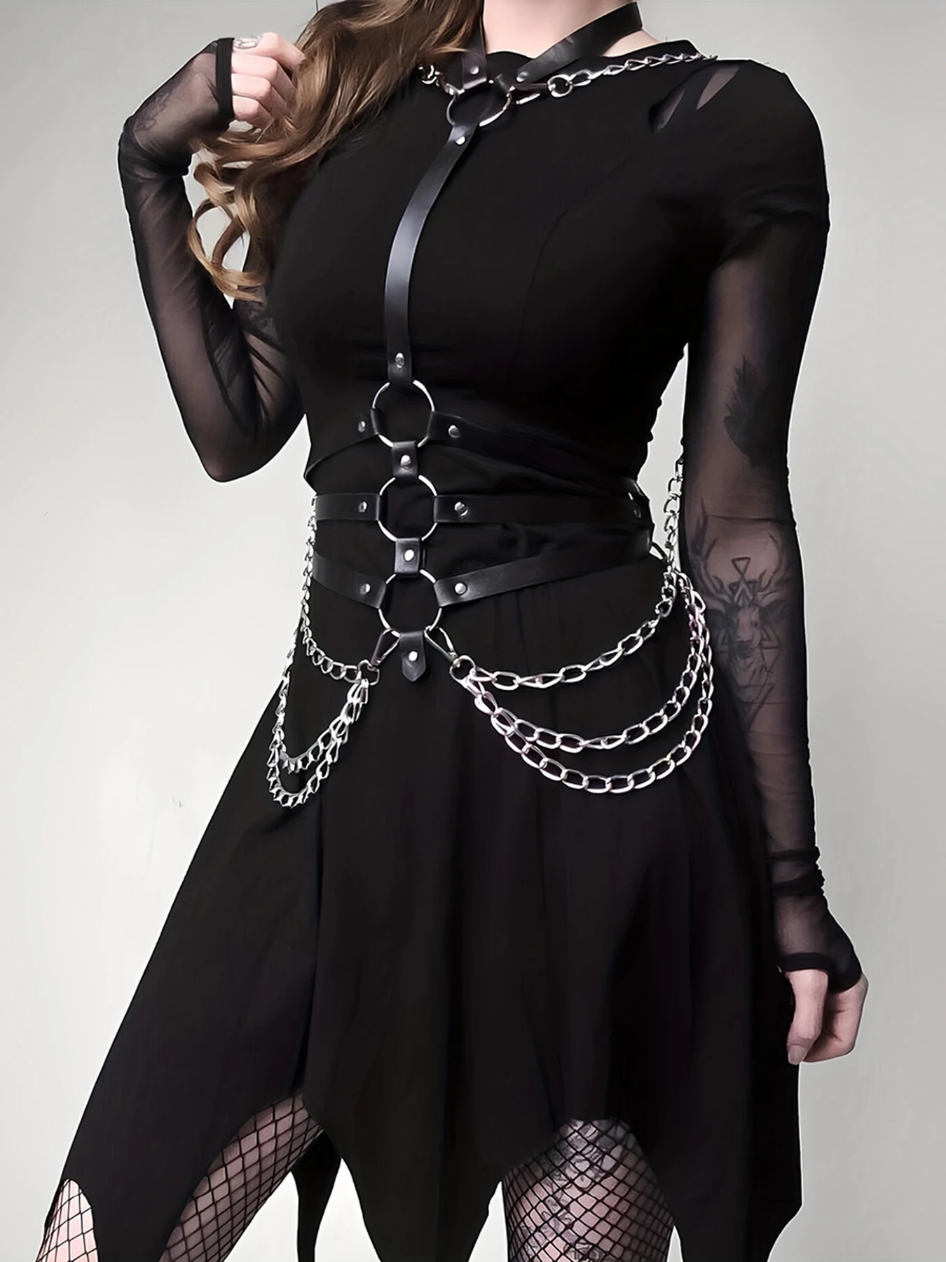 Черный ремень из искусственной кожи с серебряной цепочкой, регулируемый ремень в готическом стиле в стиле панк для женщин, модная клетка для лифа
Черный ремень из искусственной кожи с серебряной цепочкой, регулируемый ремень в готическом стиле в стиле панк для женщин, модная клетка для лифа