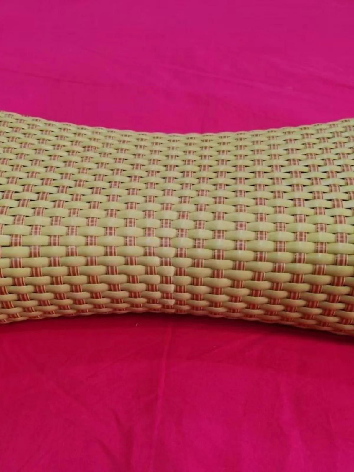 Летняя охлаждающая дышащая подушка для сауны с перфорацией и плетеным узором, прямоугольная, для одного человека, многофункциональная
Летняя охлаждающая дышащая подушка для сауны с перфорацией и плетеным узором, прямоугольная, для одного человека, многофункциональная