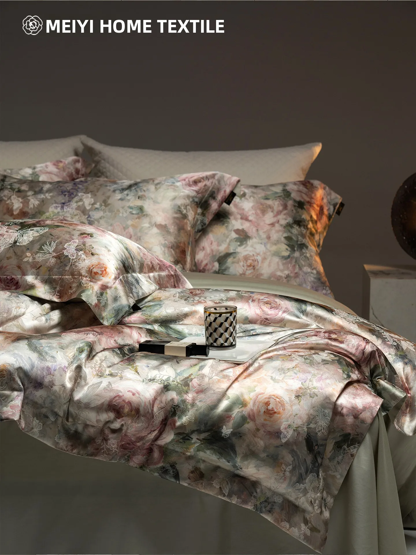 Luxury Silk Modal Cotton Four-Piece Bedding Set Soft Embroidered Pure Cotton Duvet Cover Soft Bedding for Comfortable Sleep
Luxury Silk Modal Cotton Four-Piece Bedding Set Soft Embroidered Pure Cotton Duvet Cover Soft Bedding for Comfortable Sleep