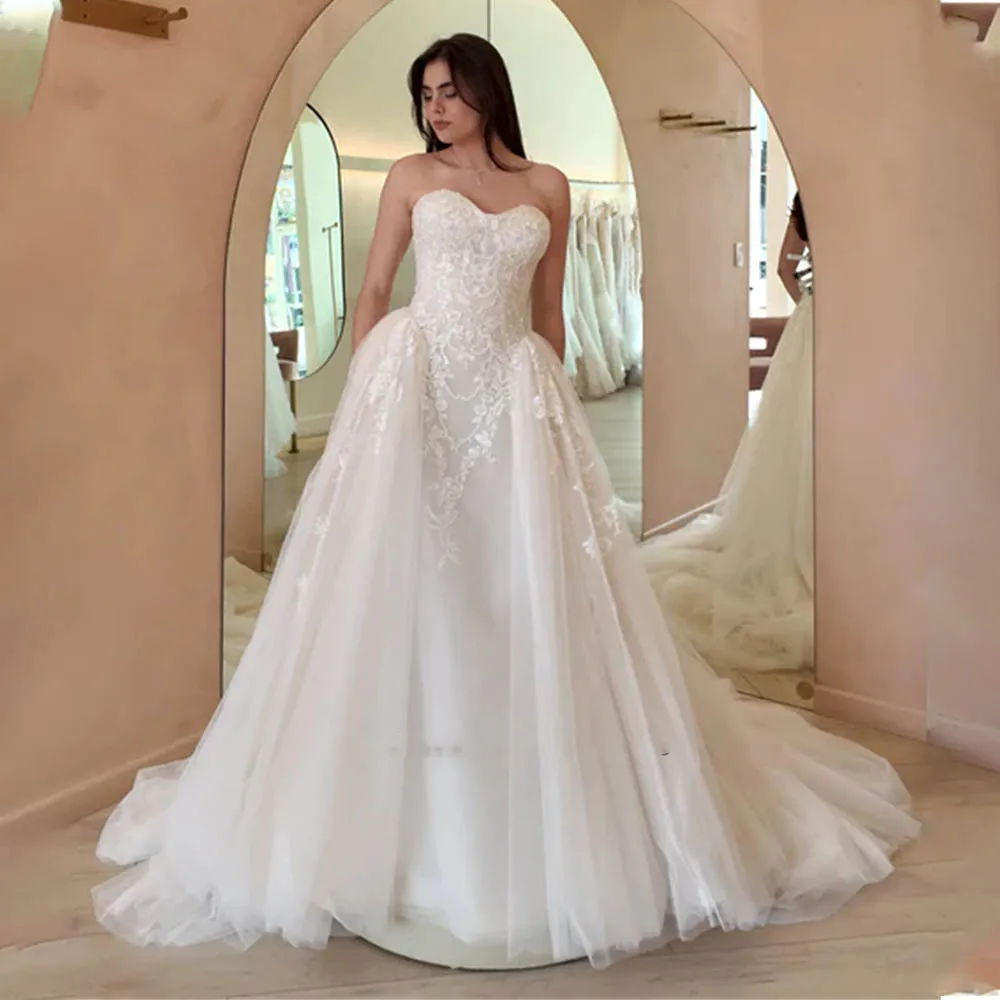 Popular Sweetheart Lace Applique Bridal Grown A Line Wedding Dresses Custom Made 2026 Vestido De Noival
Popular Sweetheart Lace Applique Bridal Grown A Line Wedding Dresses Custom Made 2026 Vestido De Noival