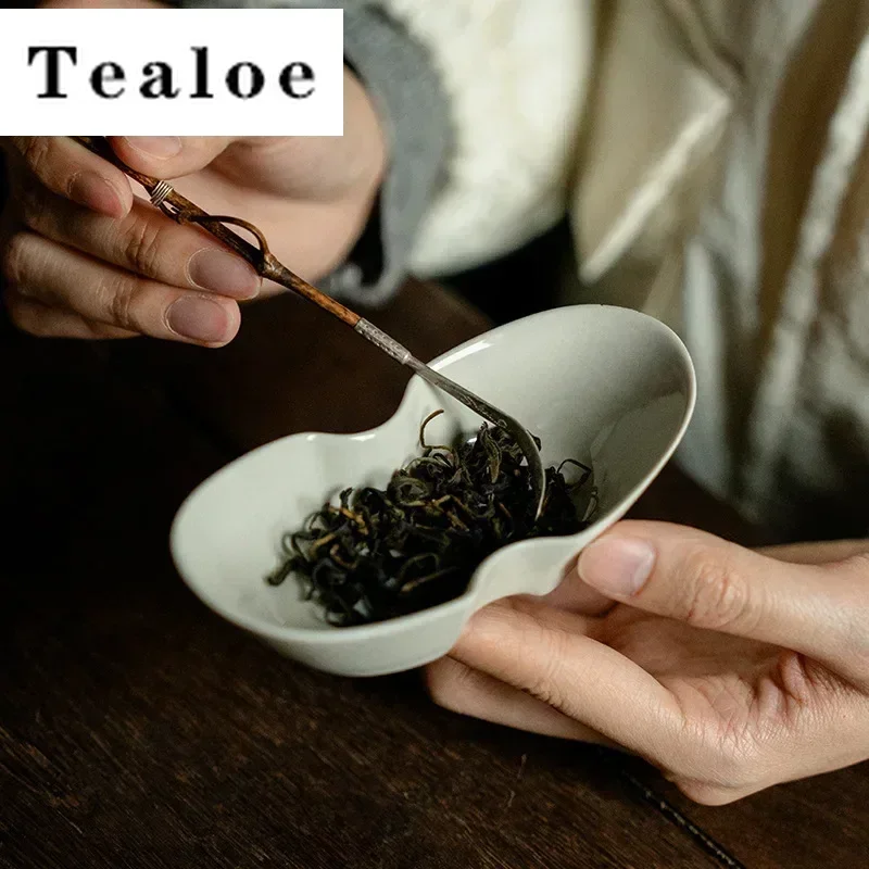 Retro Grass Wood Ash Ceramic Tea Scoop Ingot Shovel Chahe Household Awakening Tea Ladle for Tea Fruit Plate Accessories Gift
Retro Grass Wood Ash Ceramic Tea Scoop Ingot Shovel Chahe Household Awakening Tea Ladle for Tea Fruit Plate Accessories Gift