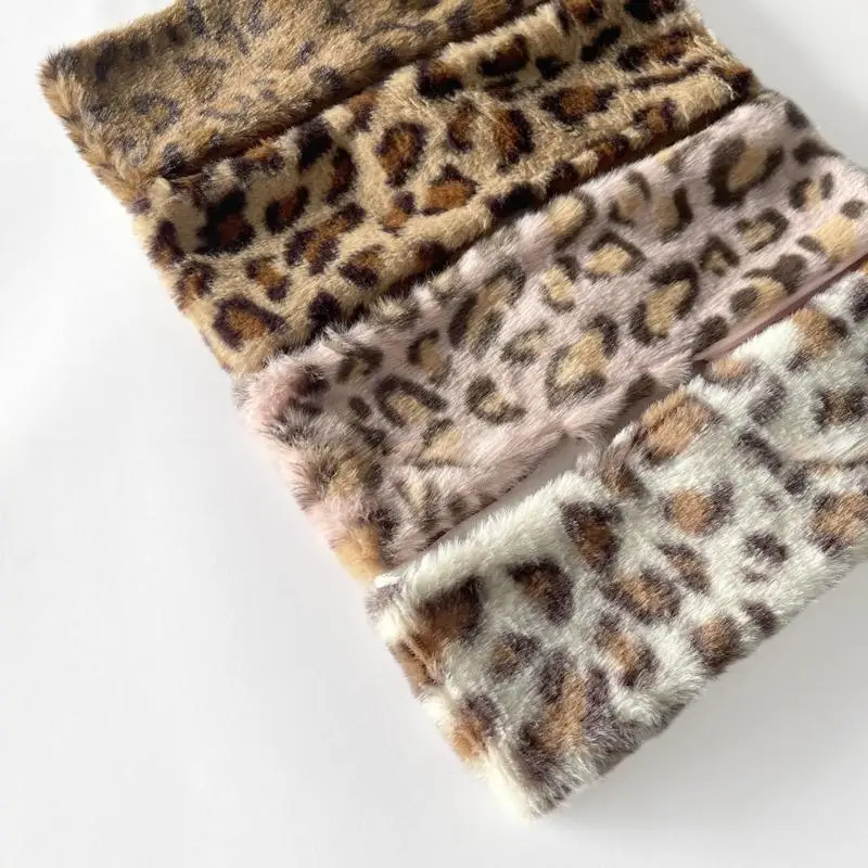 31BB Stylish Retros Leopards Print Headbands in Multiple Color Light weight Headbands for Fashionable Look and Daily Use
31BB Stylish Retros Leopards Print Headbands in Multiple Color Light weight Headbands for Fashionable Look and Daily Use
