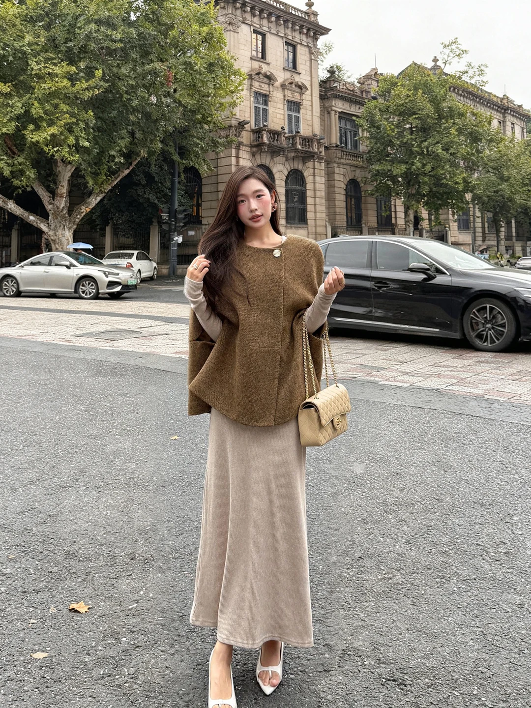 Осенне-зимнее женское пальто-жакет свободного кроя с капюшоном, повседневное, модное, для похудения, в стиле кэжуал
Осенне-зимнее женское пальто-жакет свободного кроя с капюшоном, повседневное, модное, для похудения, в стиле кэжуал