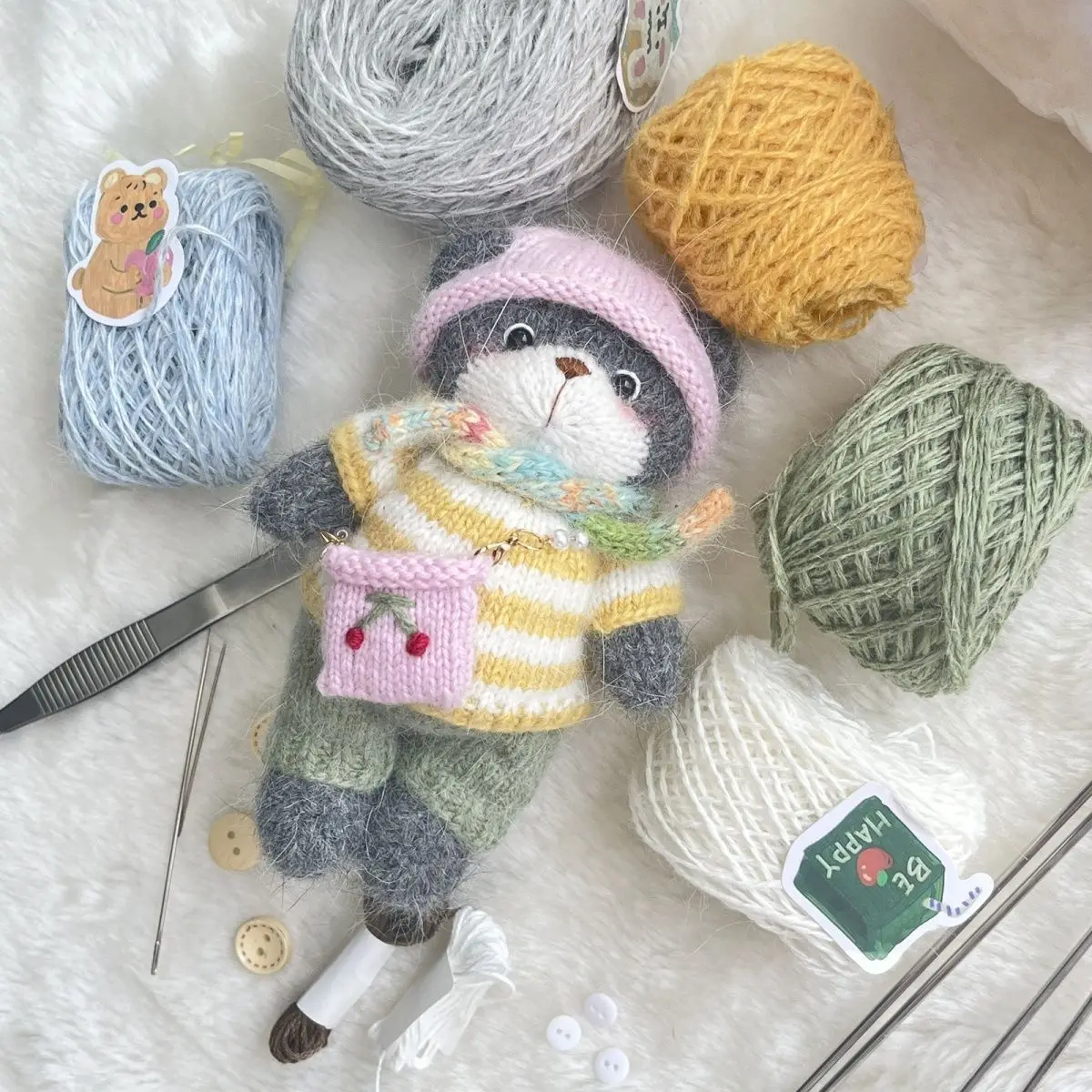 Stick Needle Bear Doll, Mini Milk Bear Handmade DIY Woolen Material Bag, Handmade Gift Hanging Item Material Bag
Stick Needle Bear Doll, Mini Milk Bear Handmade DIY Woolen Material Bag, Handmade Gift Hanging Item Material Bag