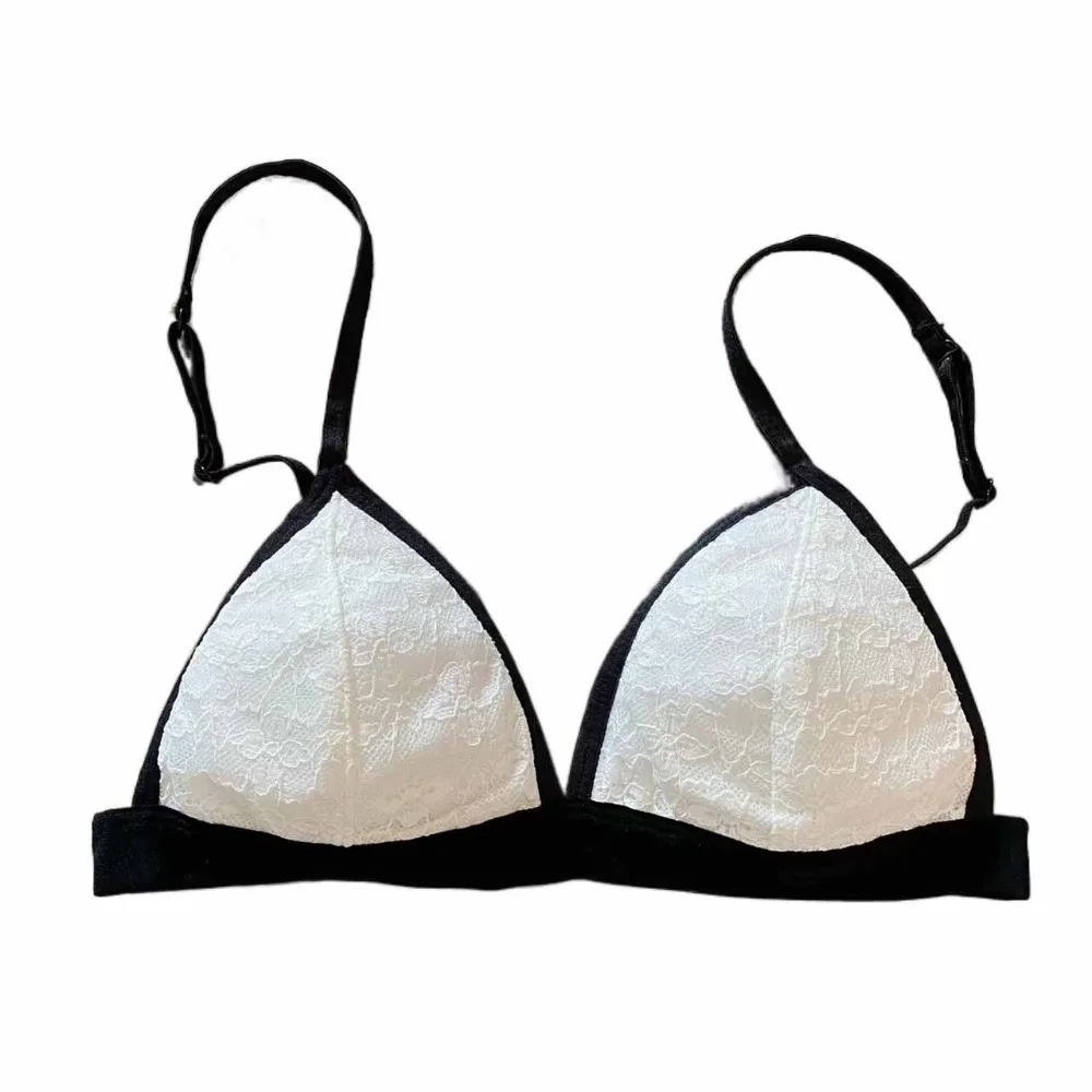Breathable Sweet Wireless Deep V Bra Anti-sagging Lingerie Underwear for Women Shockproof Thin Lace Push Up Bra Gifts
Breathable Sweet Wireless Deep V Bra Anti-sagging Lingerie Underwear for Women Shockproof Thin Lace Push Up Bra Gifts