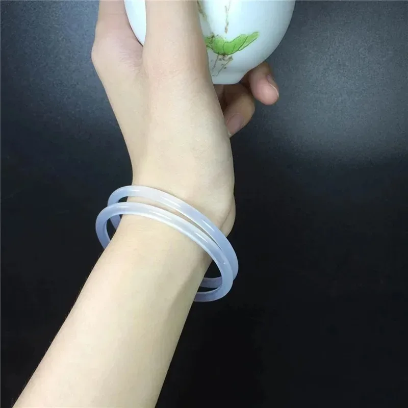 Natural White Chalcedony Hand Carved Thin Round Bracelet Fashion Boutique Jewelry Trend Women's White Agate Bracelet
Natural White Chalcedony Hand Carved Thin Round Bracelet Fashion Boutique Jewelry Trend Women's White Agate Bracelet