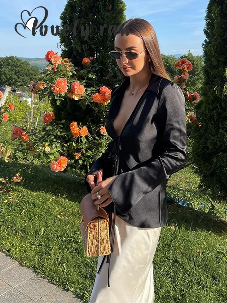 Elegant Bow Lace Up Shirts Women Chic Deep V Neck Hollow-out Long Sleeve Split Female Tops 2025 Spring Urban Lady Streetwear
Elegant Bow Lace Up Shirts Women Chic Deep V Neck Hollow-out Long Sleeve Split Female Tops 2025 Spring Urban Lady Streetwear