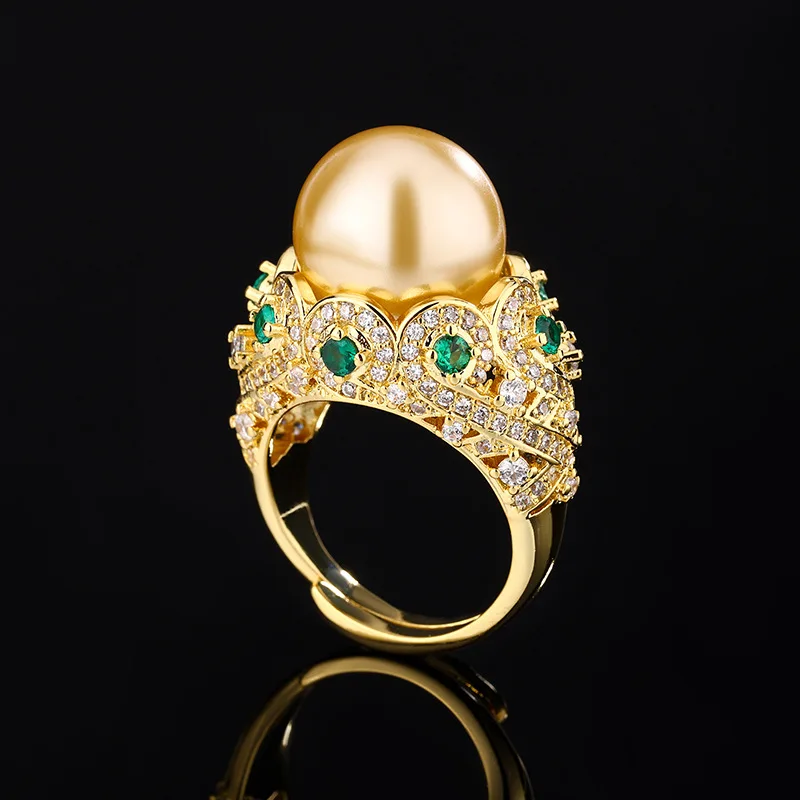 New Jewelry Inlaid with Gold and White Shell Pearls Light Gold Vintage Fashion Diamond Ring 14mm
New Jewelry Inlaid with Gold and White Shell Pearls Light Gold Vintage Fashion Diamond Ring 14mm